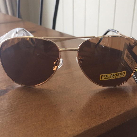 Foster Grant Polarized unisex sunglasses (new) - Picture 5 of 8